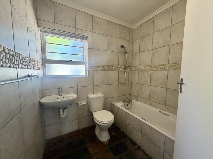 5 Bedroom Property for Sale in Duynefontein Western Cape